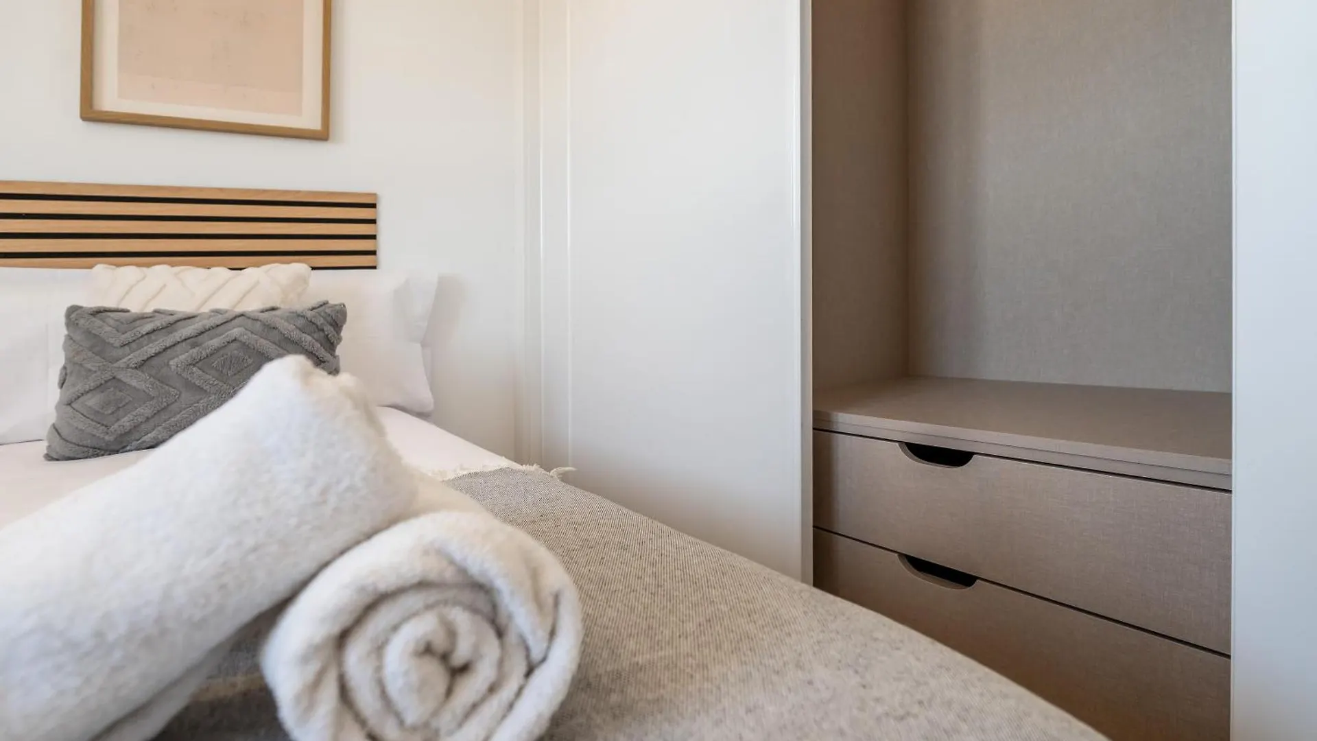 Xpce Urban 12 Malaga Skyline - Parking Free Apartment 0*,